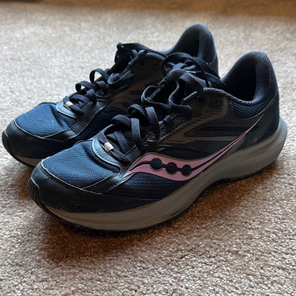 Saucony Women's Blue and Pink Athletic Shoes